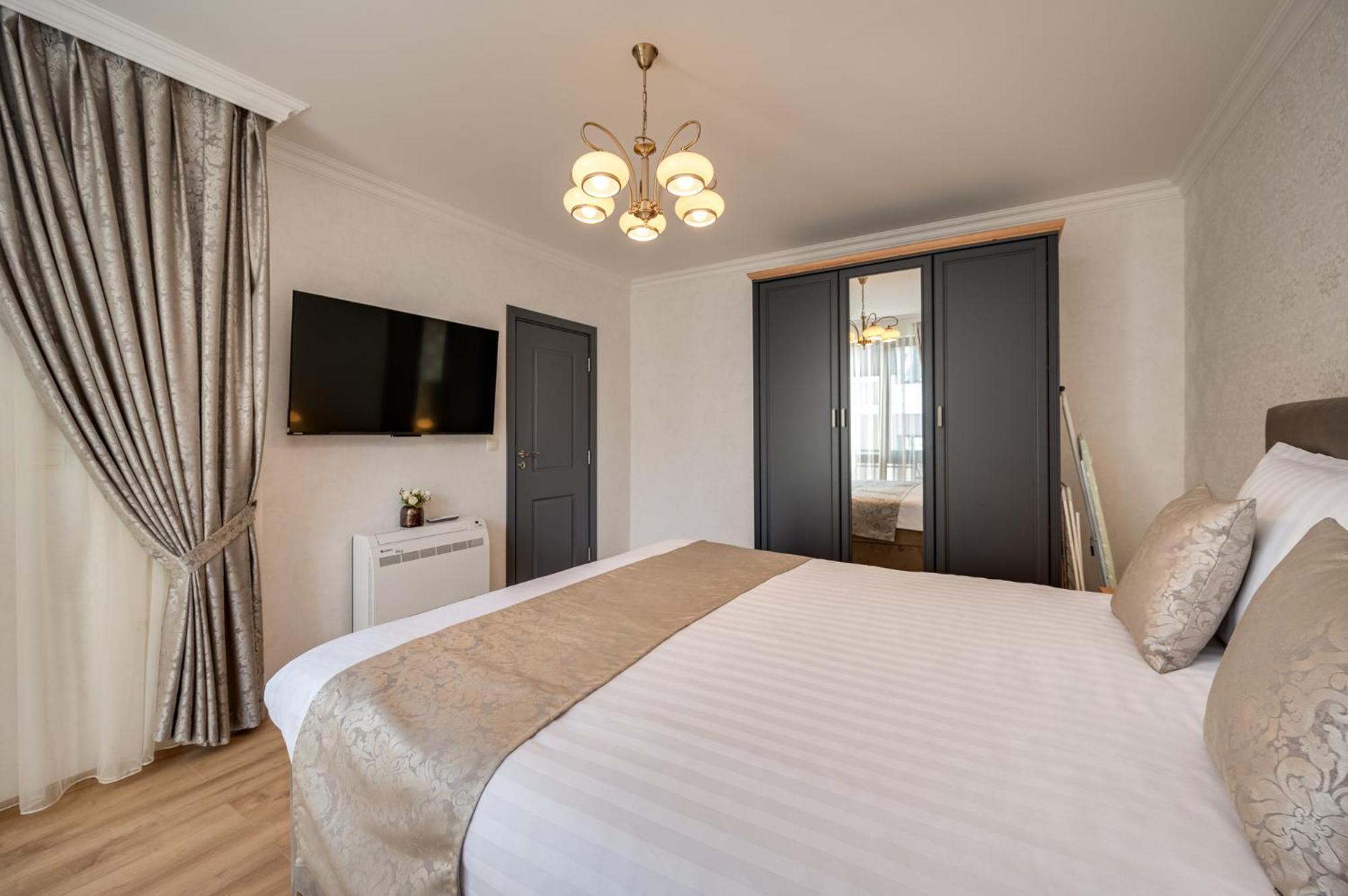 Prestige Central Apartments Varna Eksteriør bilde
